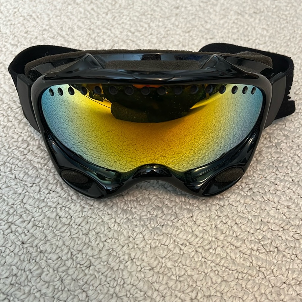 Oakley snowboarding goggles